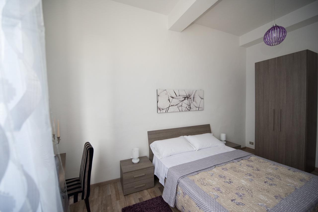 All'Ombra Della Torre Only Rooms Сиена Екстериор снимка
